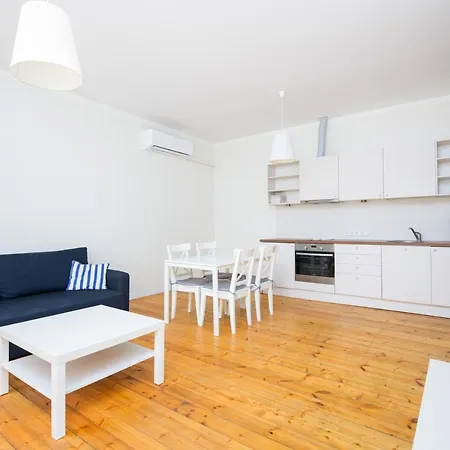 Ringi Heritage Old Town Residences - The Bright & Nordic - Terrace & Parking アパート *